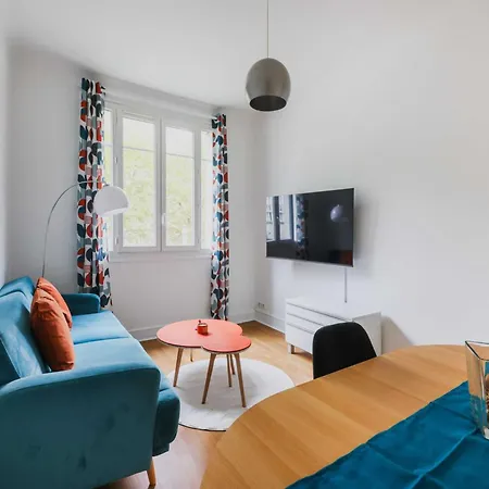 Charming -1br-2p- *